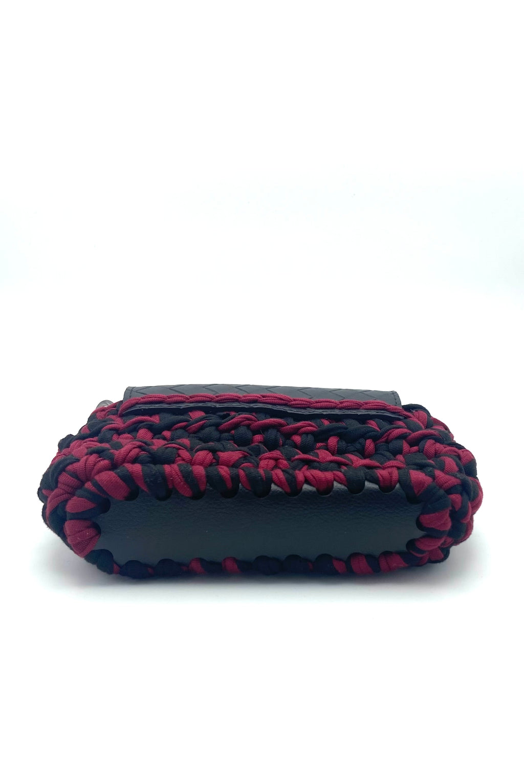 Mini pochette Oslo en crochet noir et bordeaux