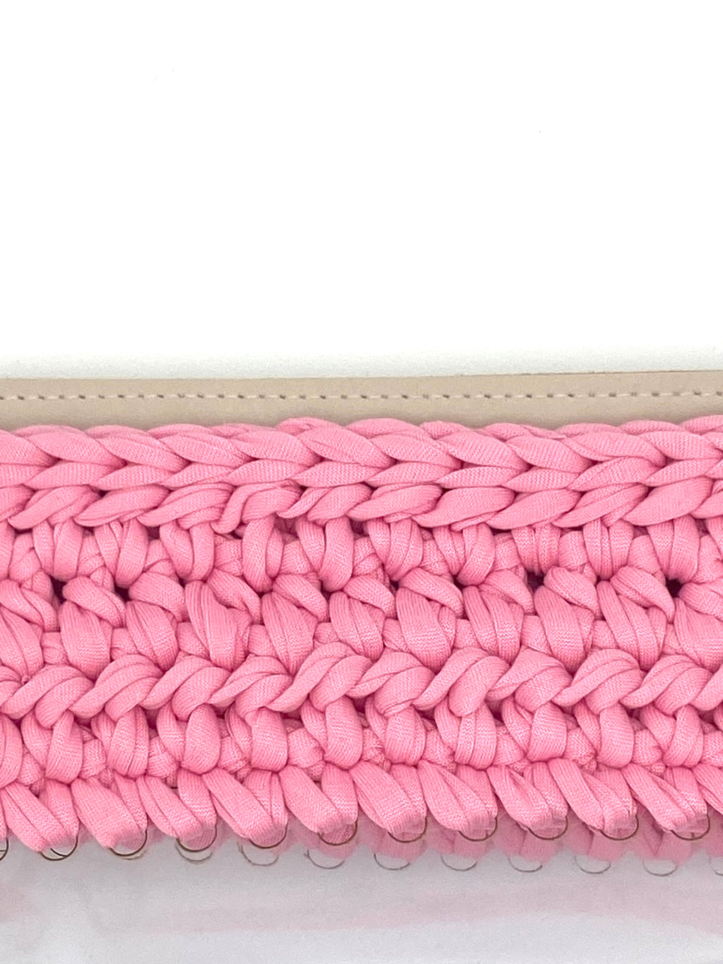 Trousse en crochet rose