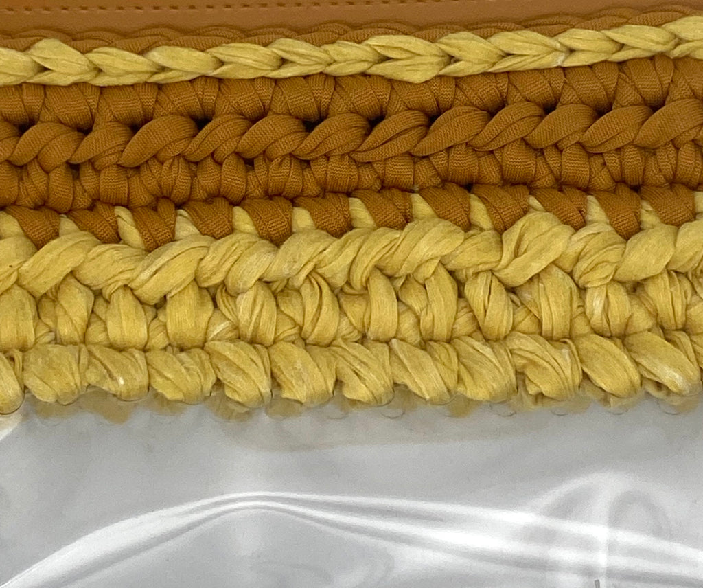Trousse en crochet tons épicés