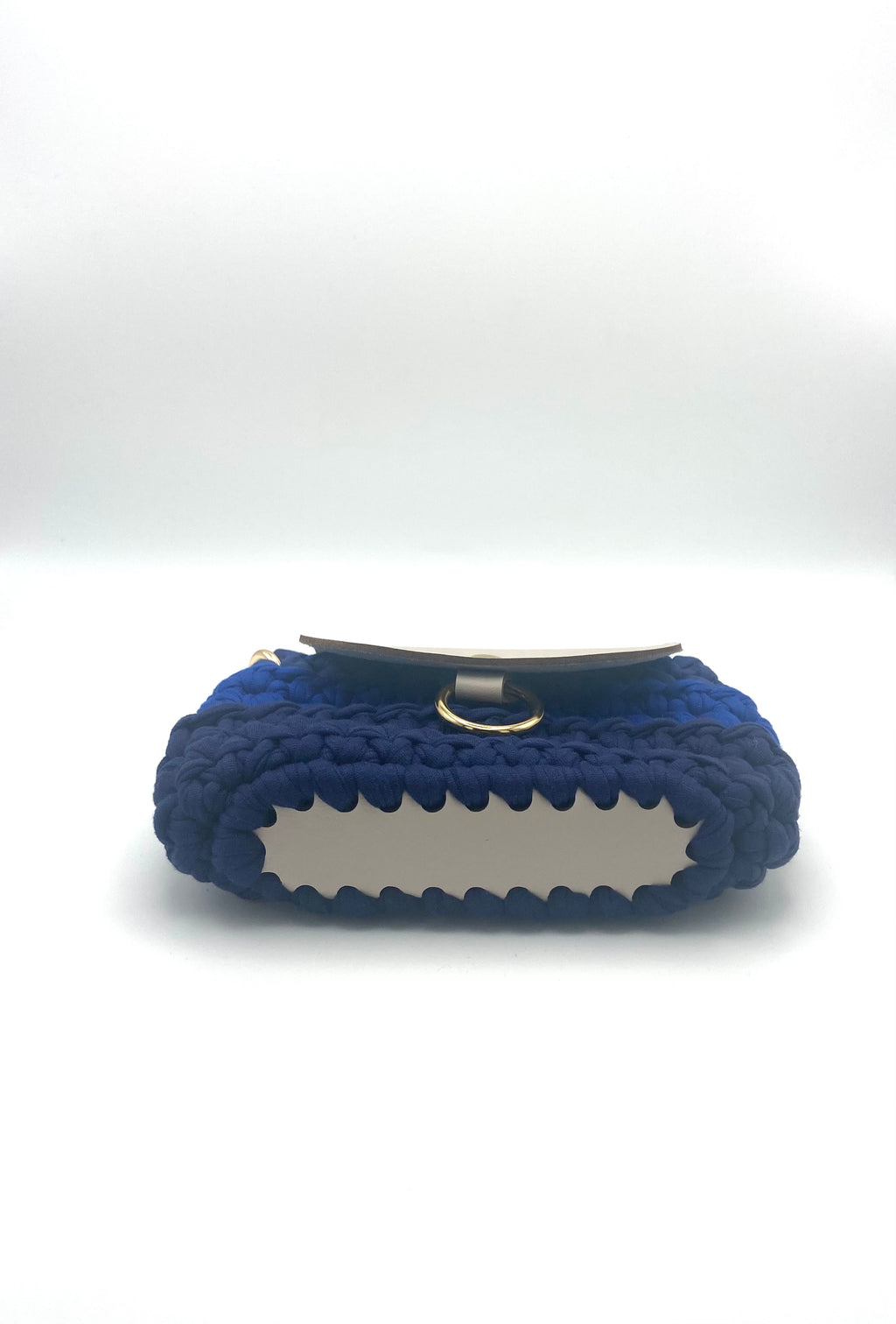 Mini pochette Oslo en macramé bleus