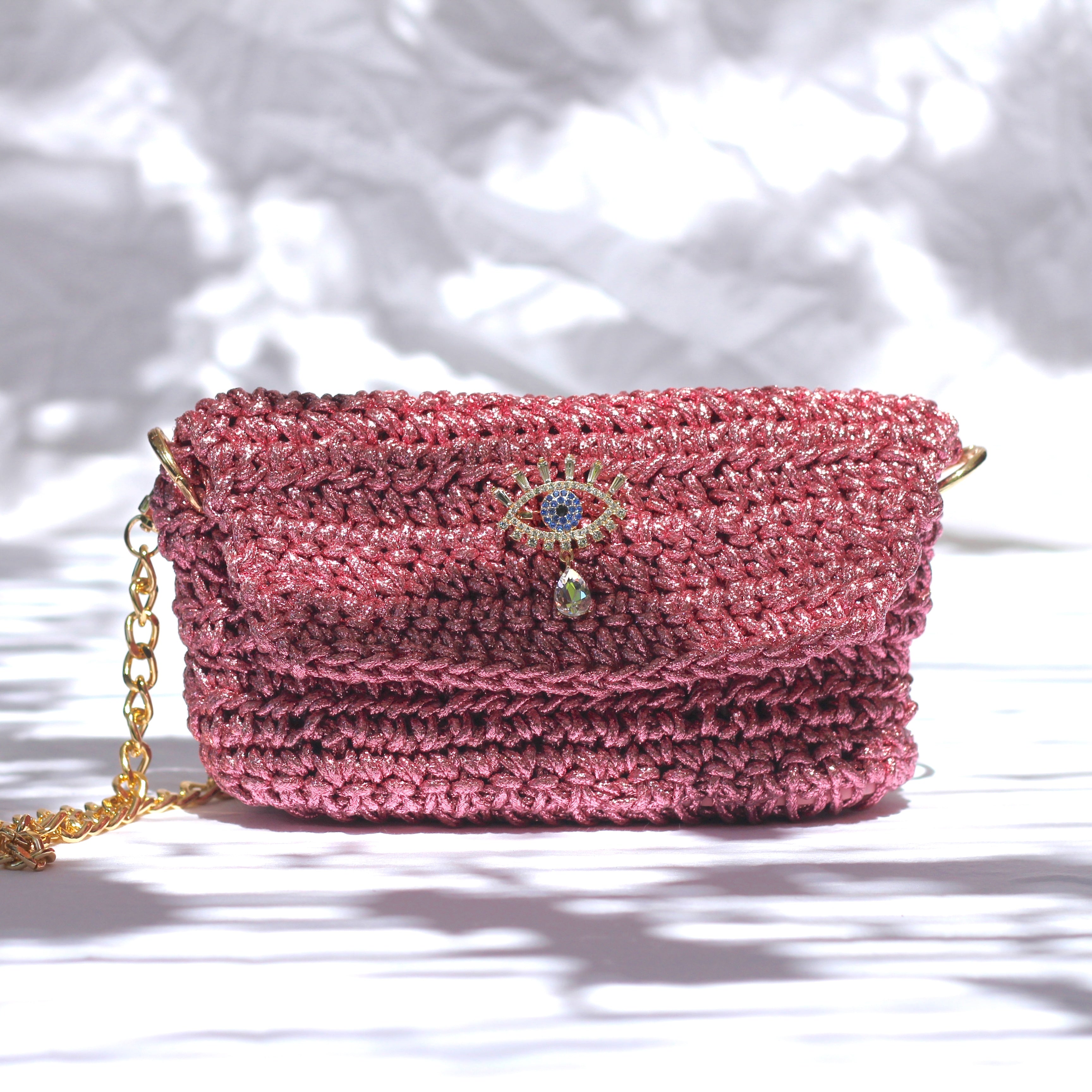 Petit sac épaule au crochet rose métallique