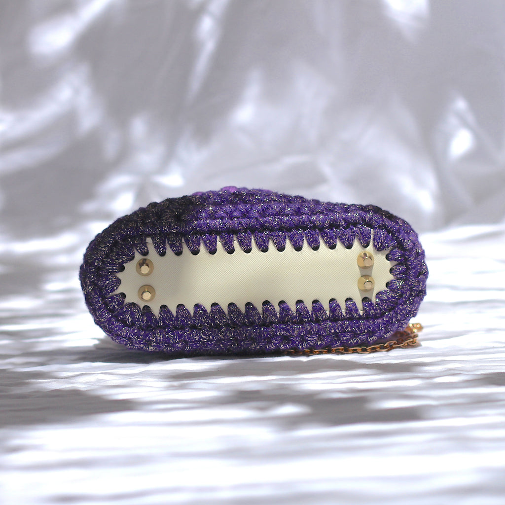 Petit sac bandoulière au crochet trio de fils violets métallisés