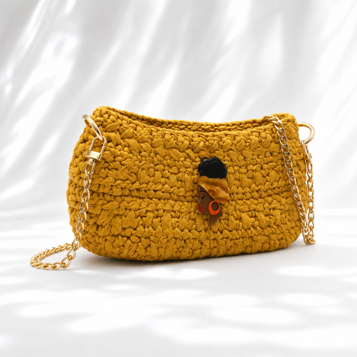 Sac bandoulière au crochet safran