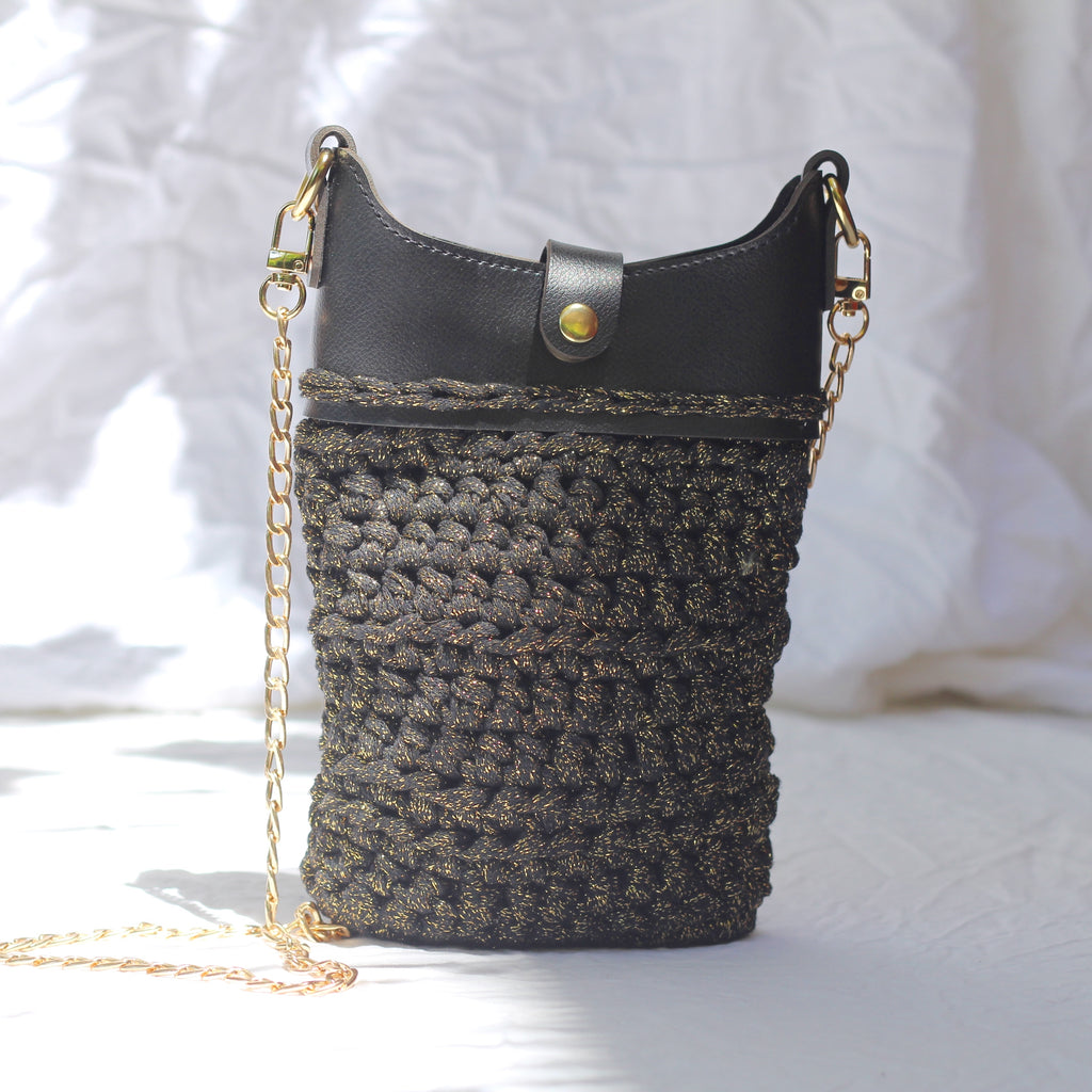 Pochette bandoulière au crochet lurex noir et doré