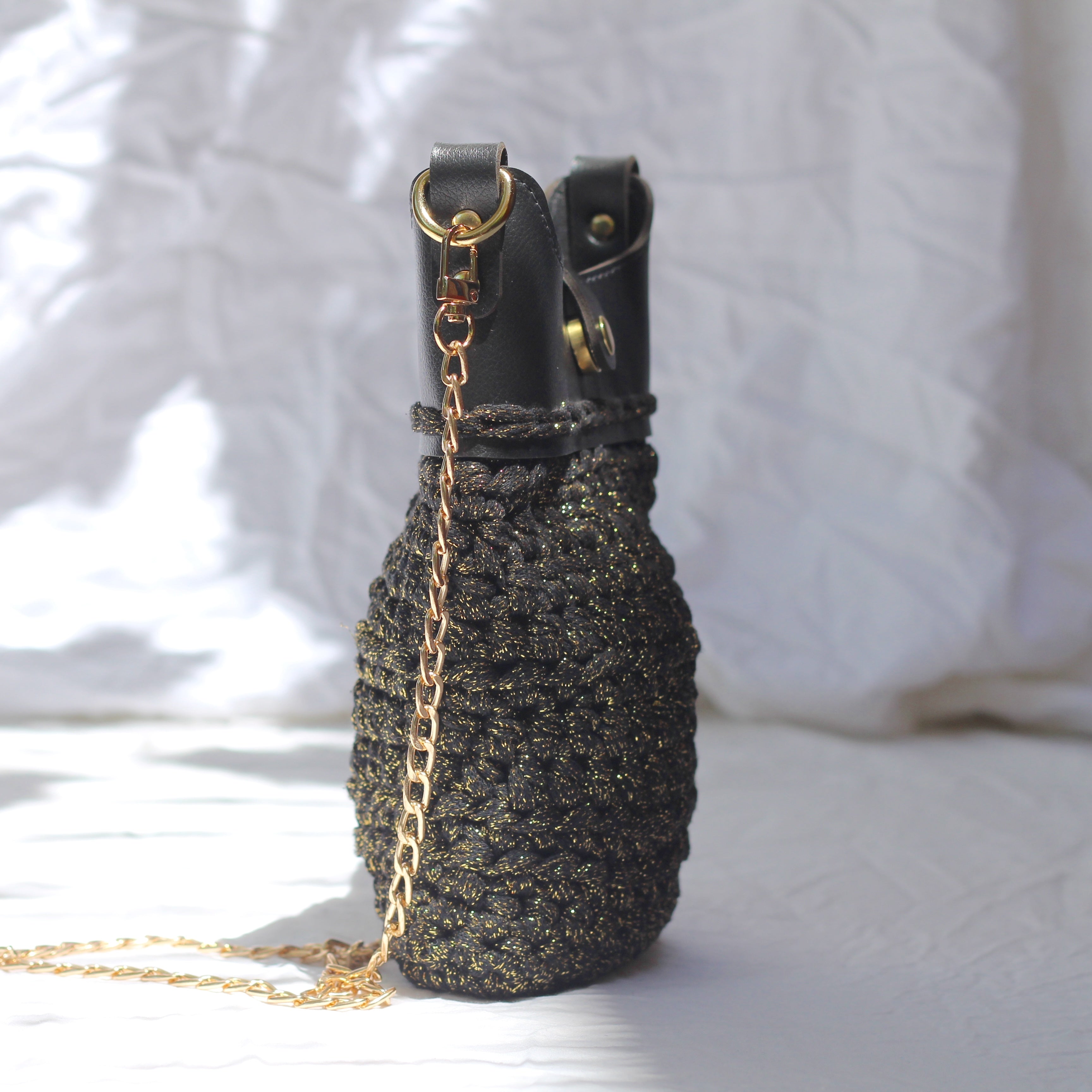 Pochette bandoulière au crochet lurex noir et doré