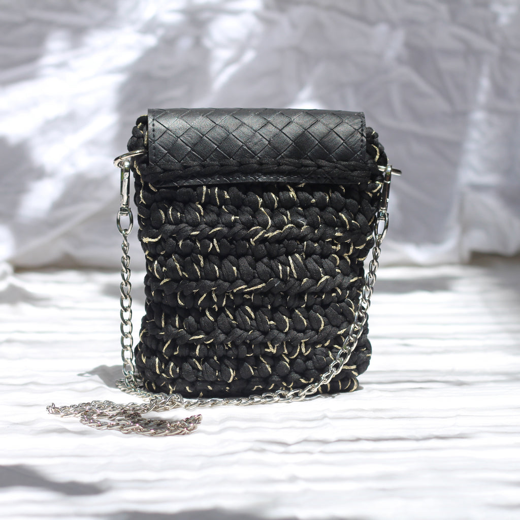 Pochette téléphone au crochet noir, or et argent