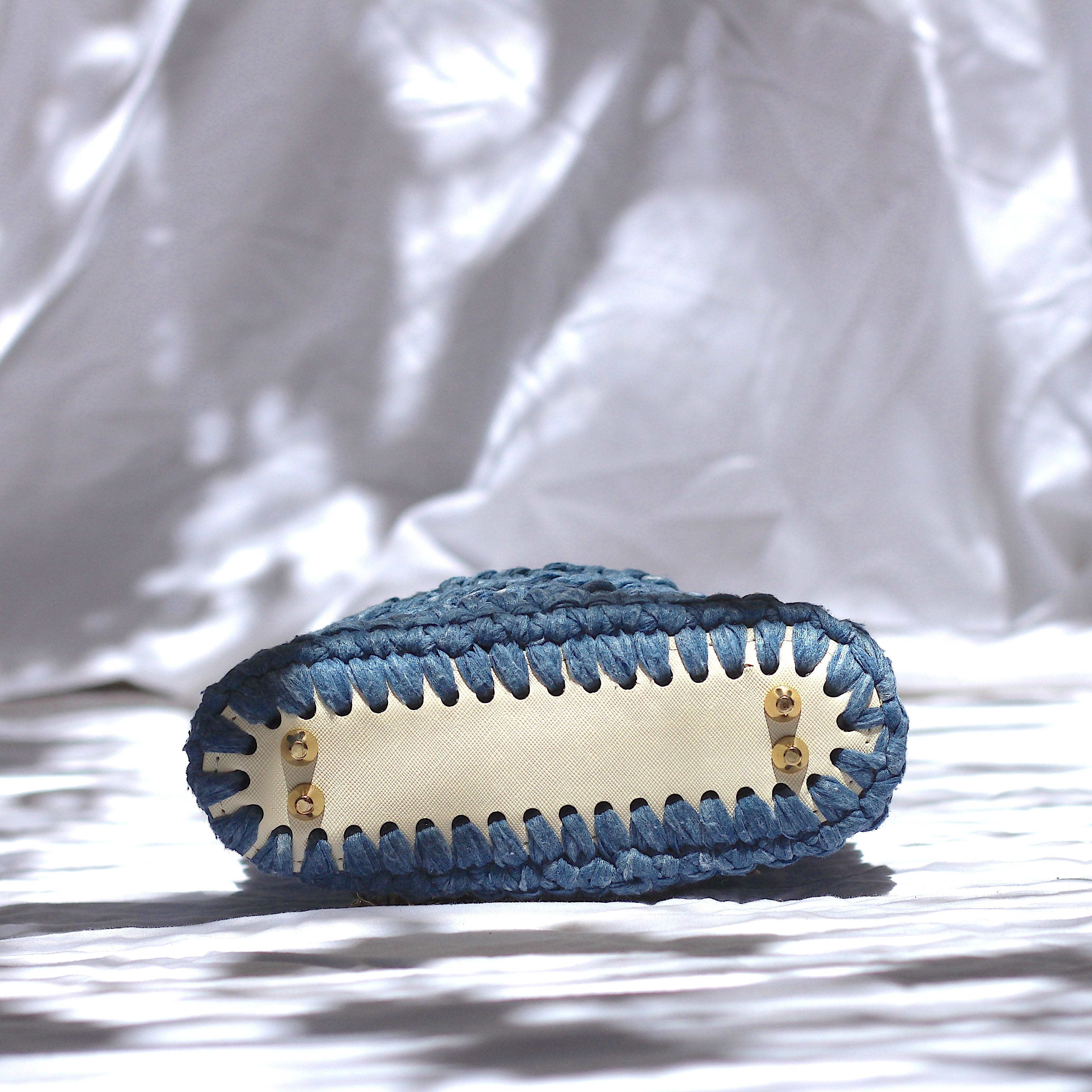 Sac bandoulière au crochet bleu jean
