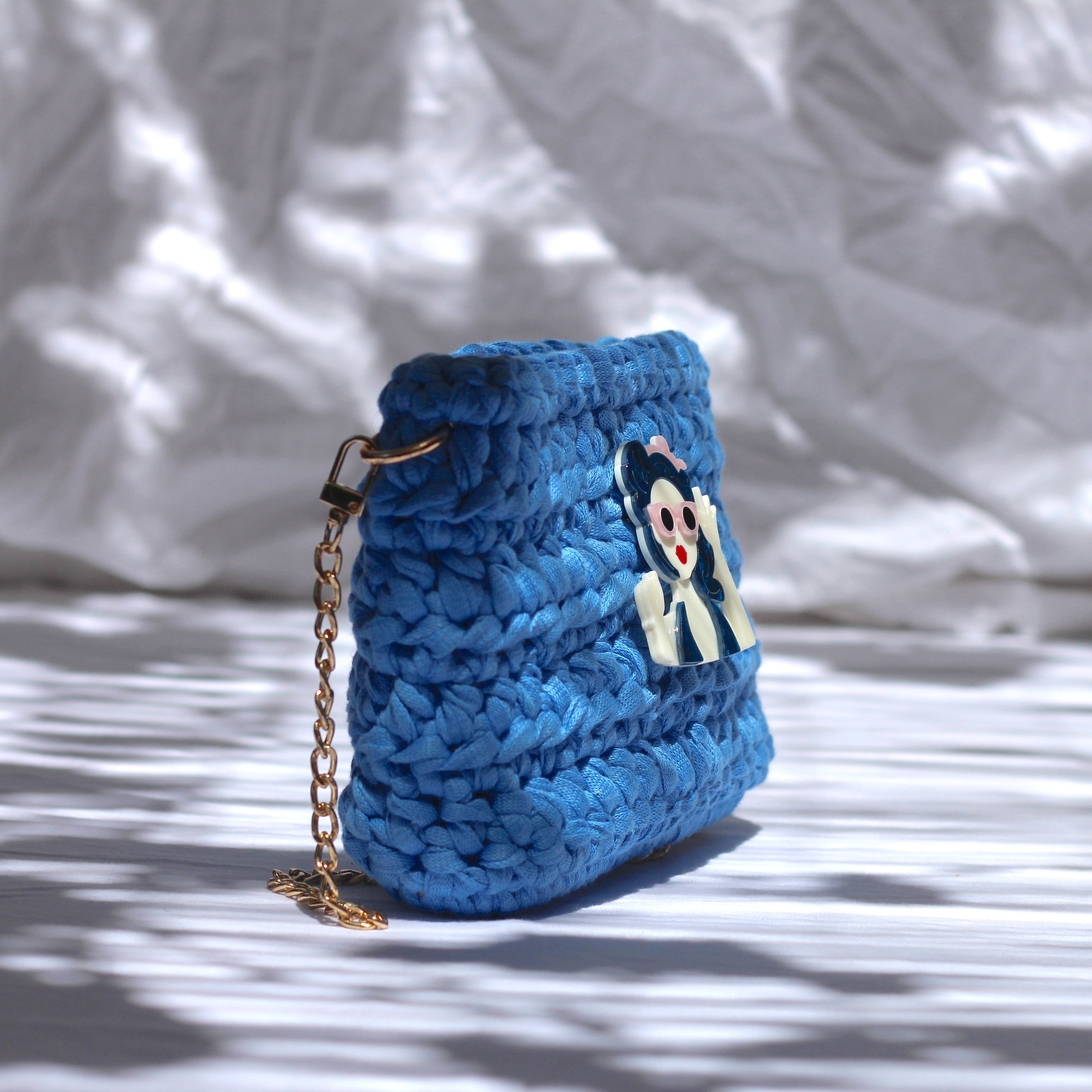 Petit sac au crochet bleu