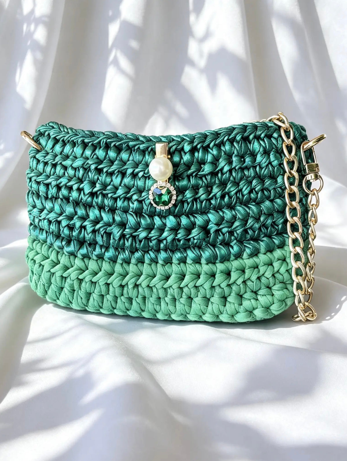 Petit sac en crochet vert. Fait main en France