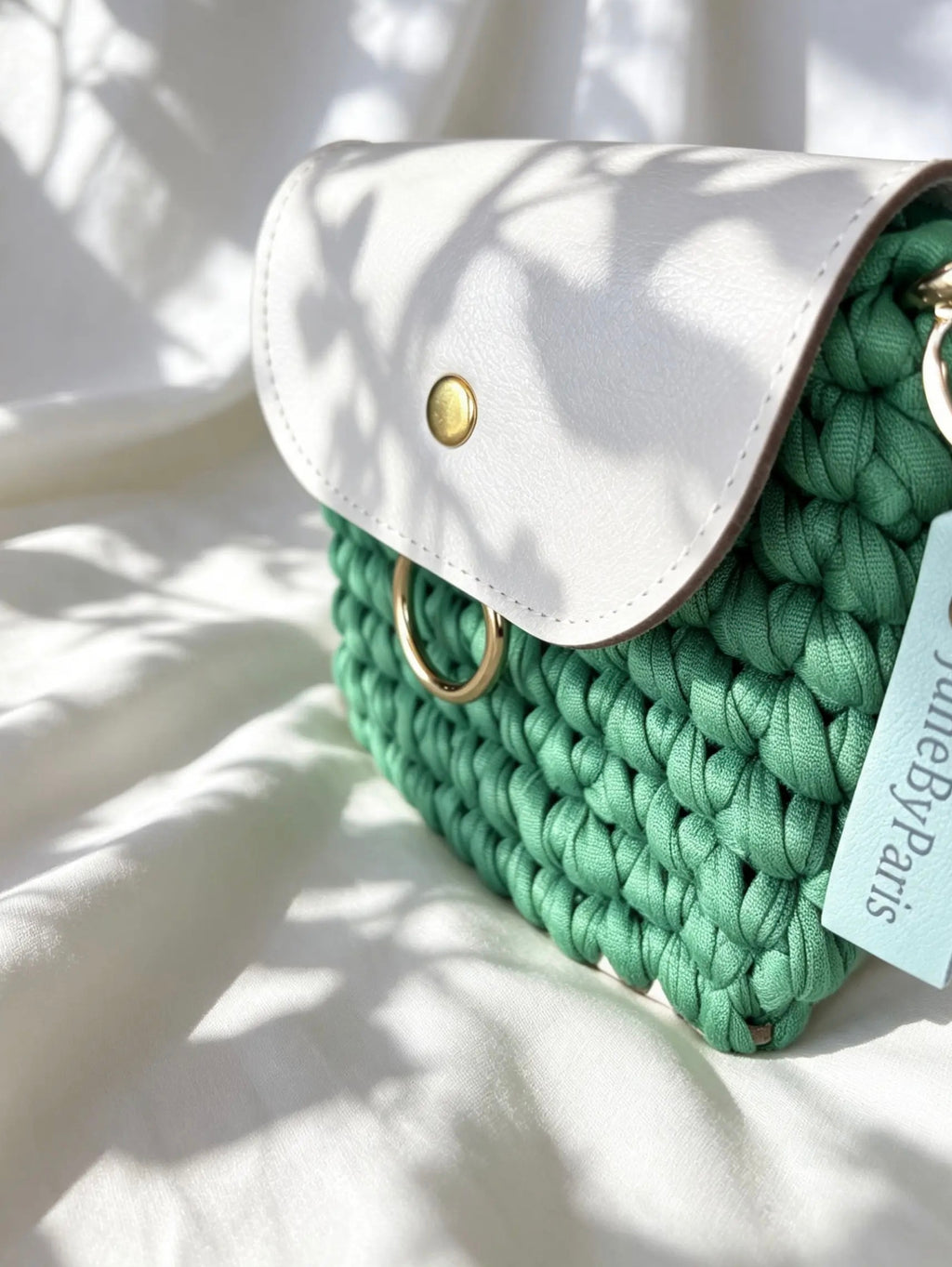 Mini pochette en crochet vert. Fait main en France