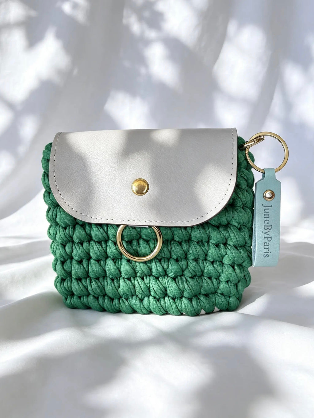 Mini pochette en crochet vert. Fait main en France