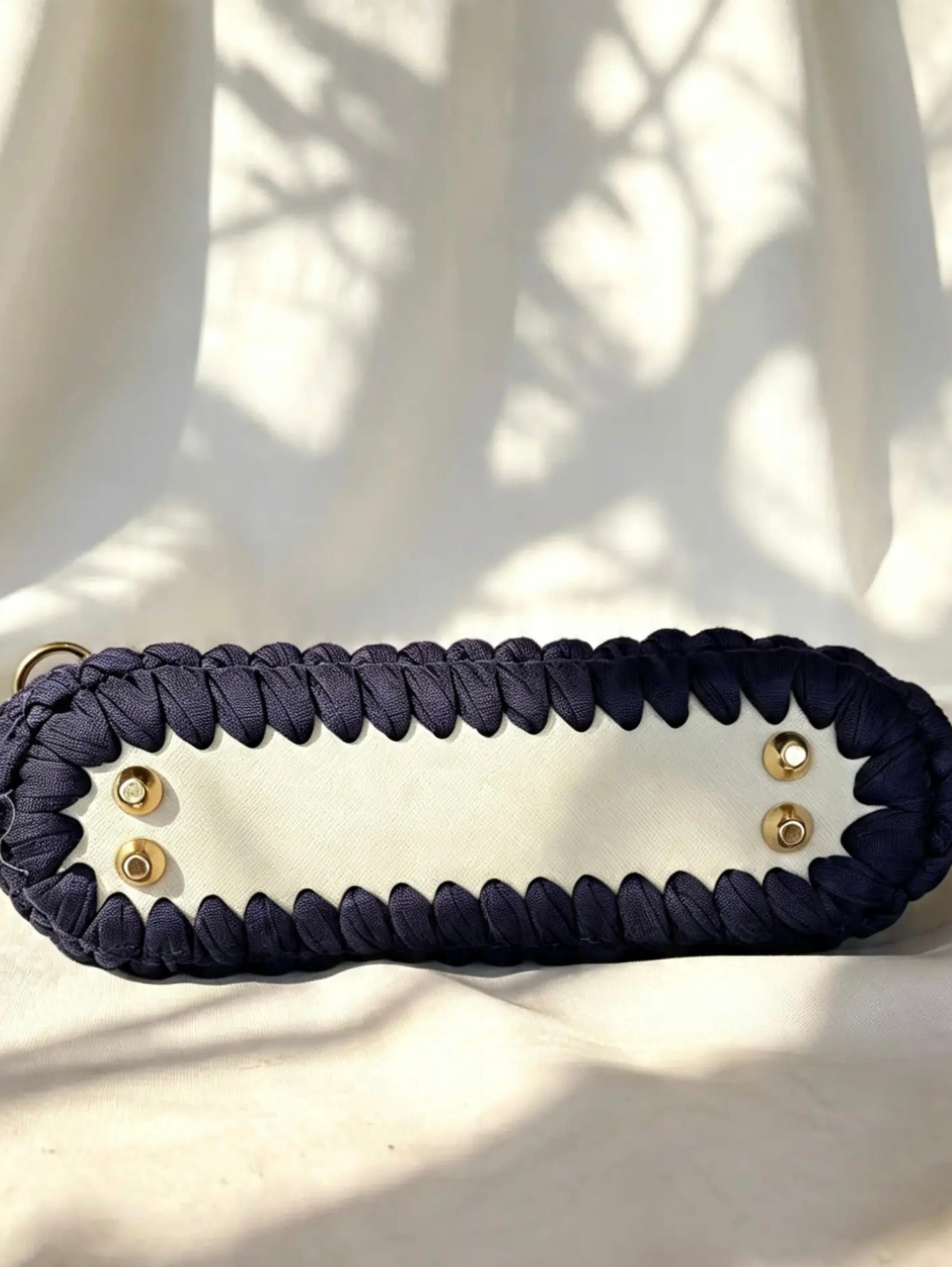 Sac au crochet marine et or