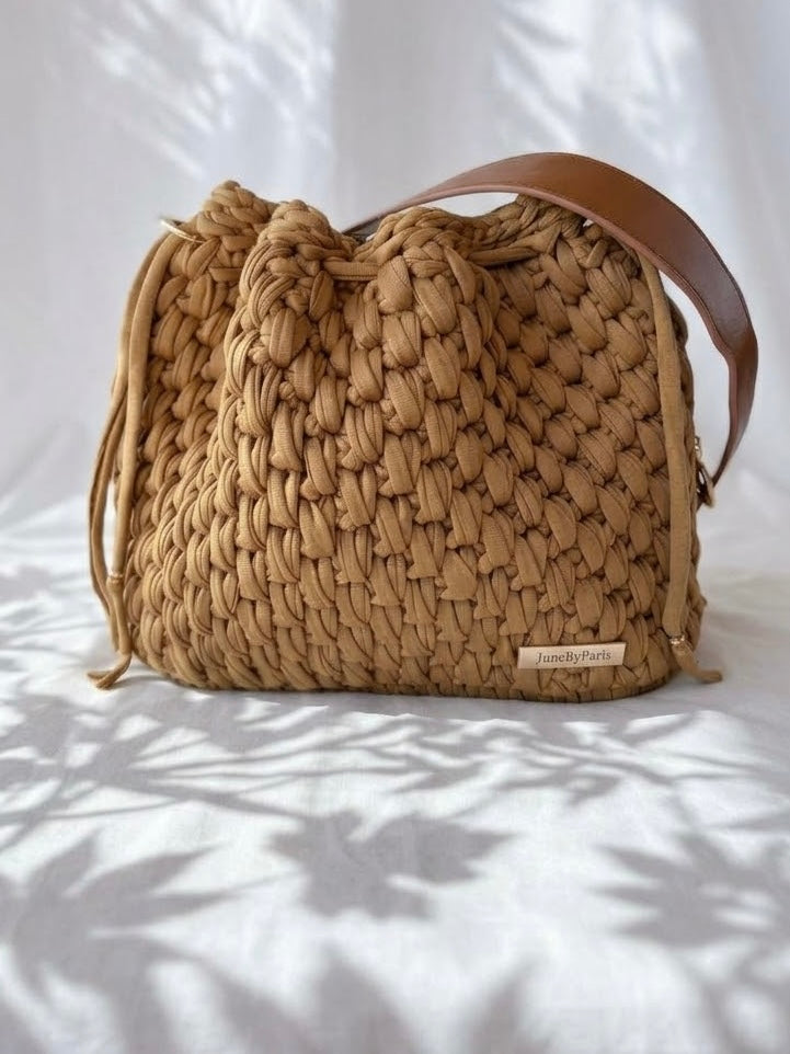 Sac bourse au crochet camel. Fait main en France