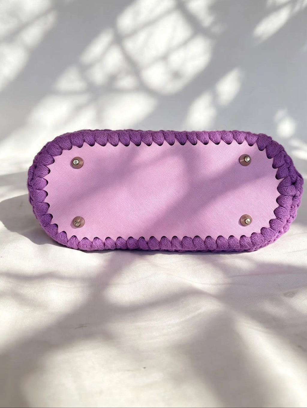 Sac au crochet lilas et or