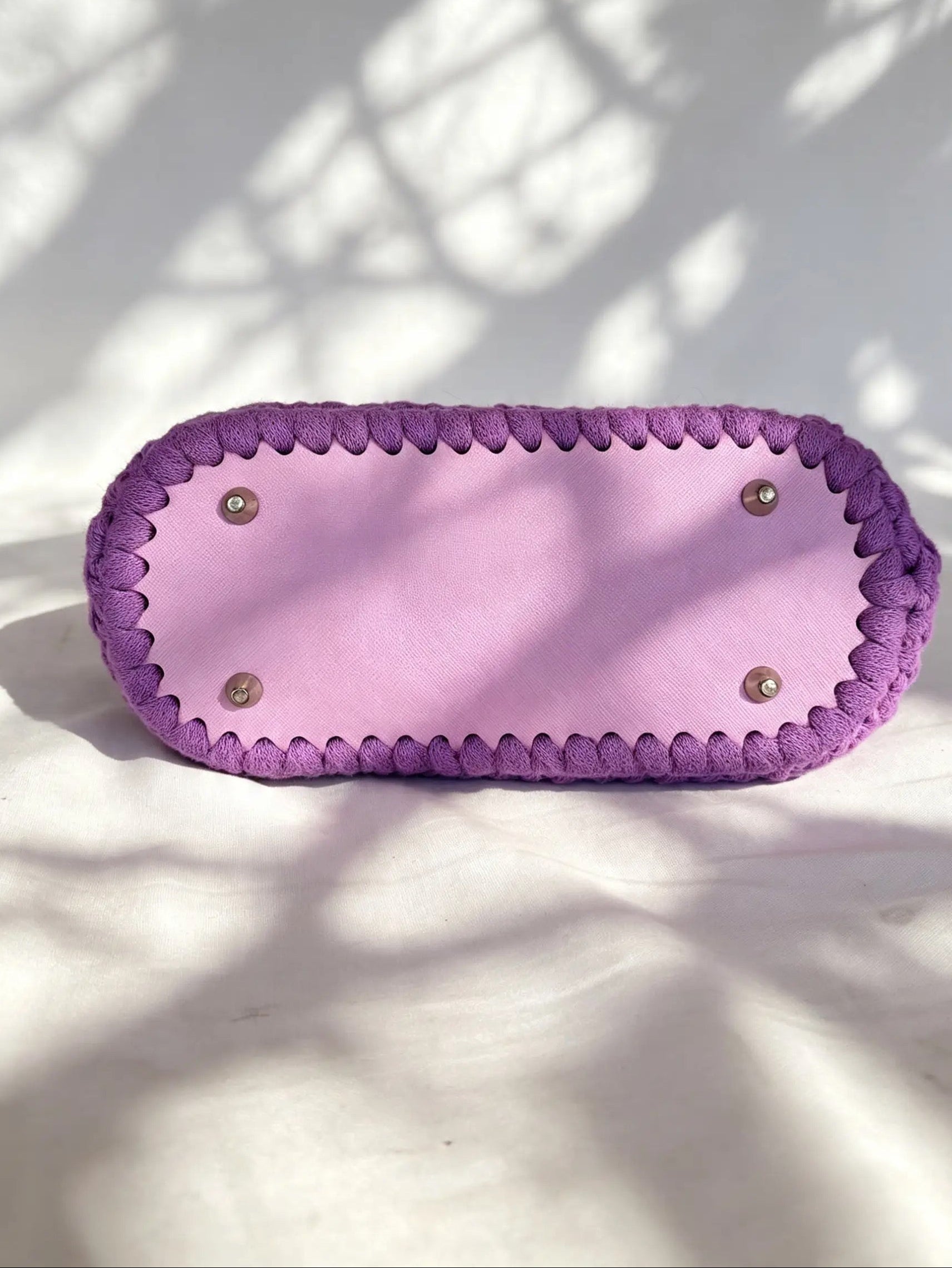 Sac au crochet lilas et or