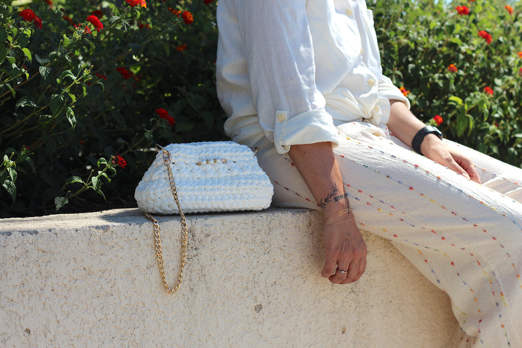 Sac bandoulière au crochet blanc