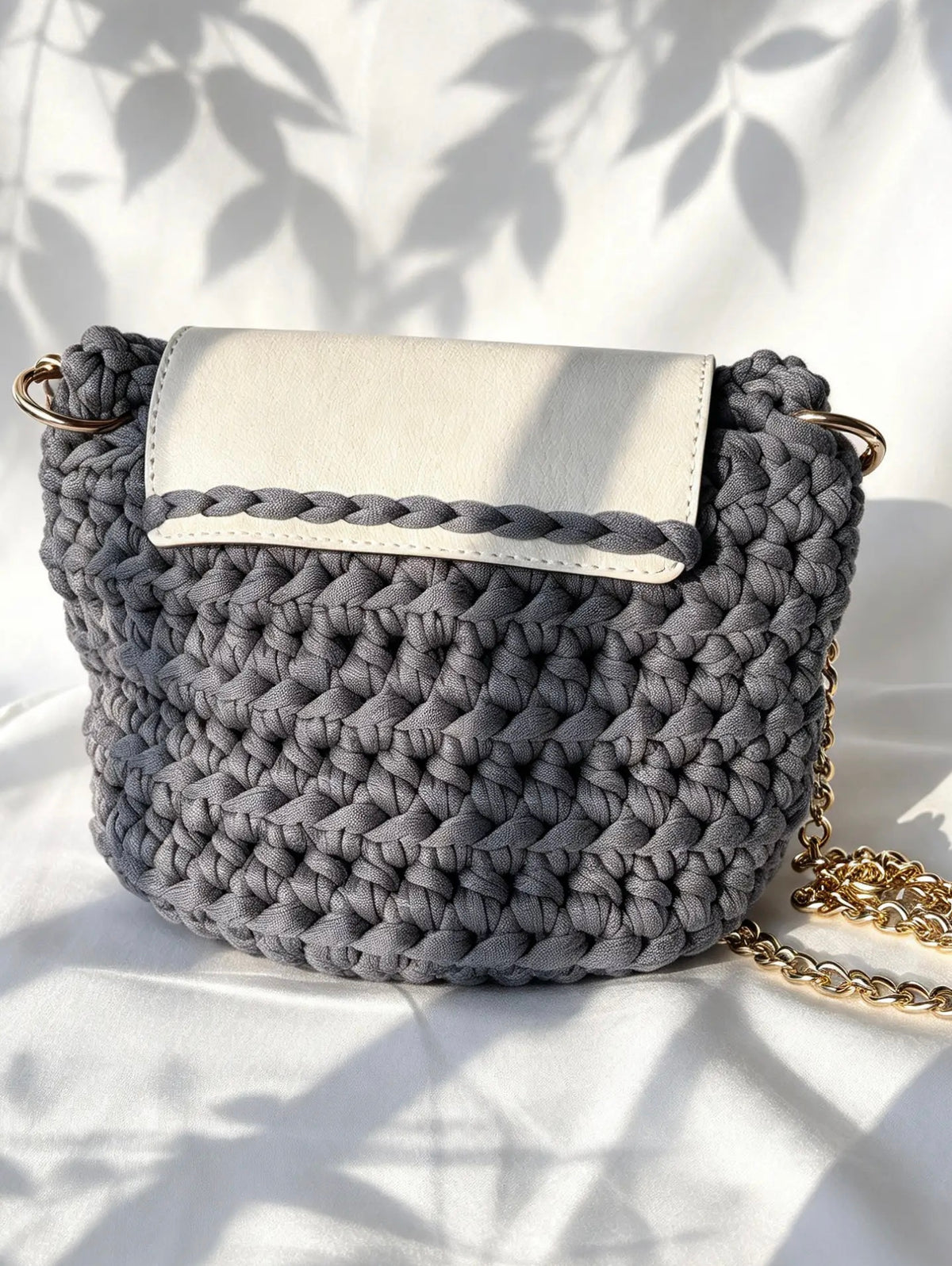 Sac au crochet gris bleuté. Fait main en France