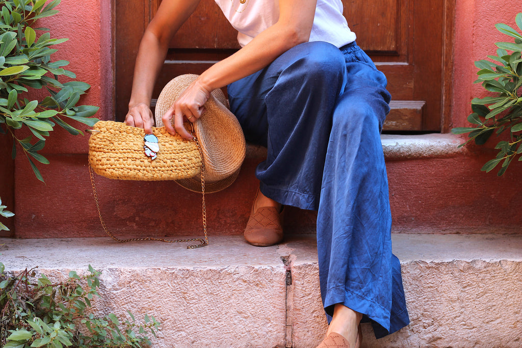 Sac bandoulière au crochet safran
