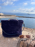 Sac à main au crochet velours marine. Fait main en France