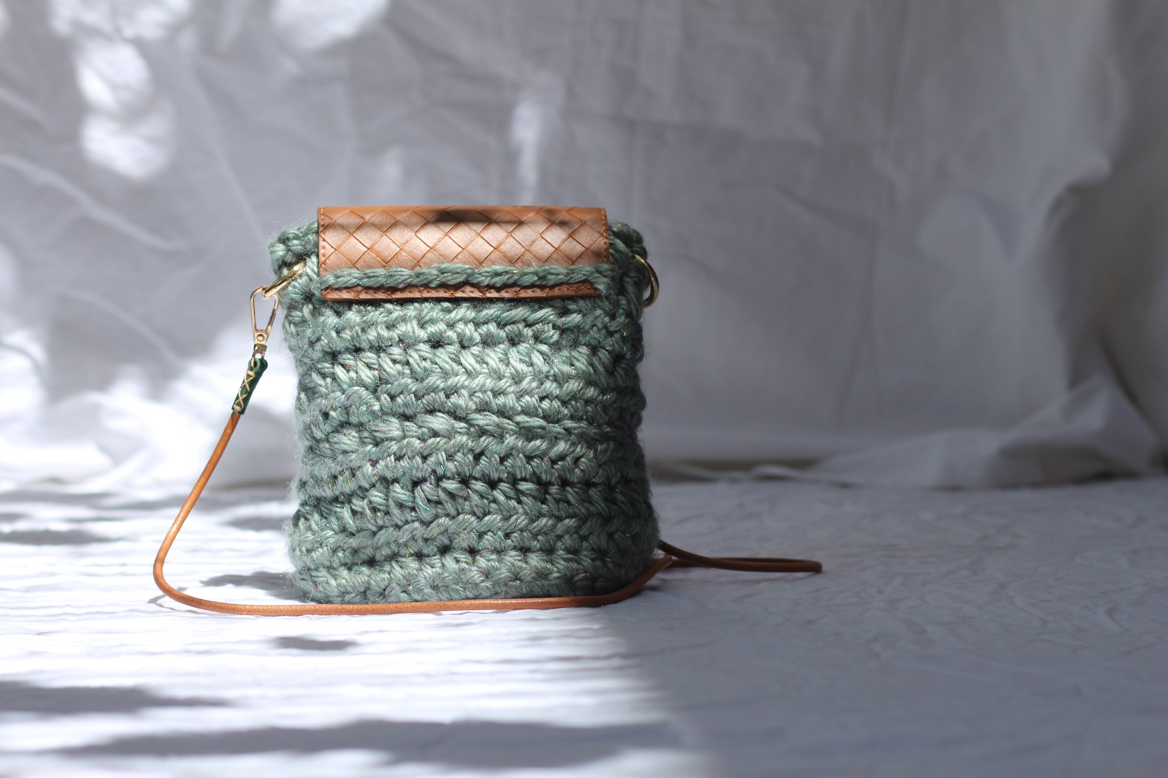 Mini sac bandoulière au crochet vert sauge