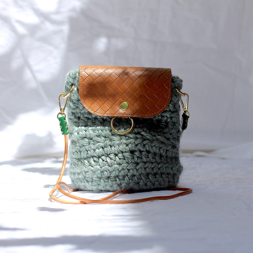 Mini sac bandoulière au crochet vert sauge