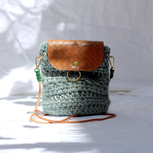Mini sac bandoulière au crochet vert sauge