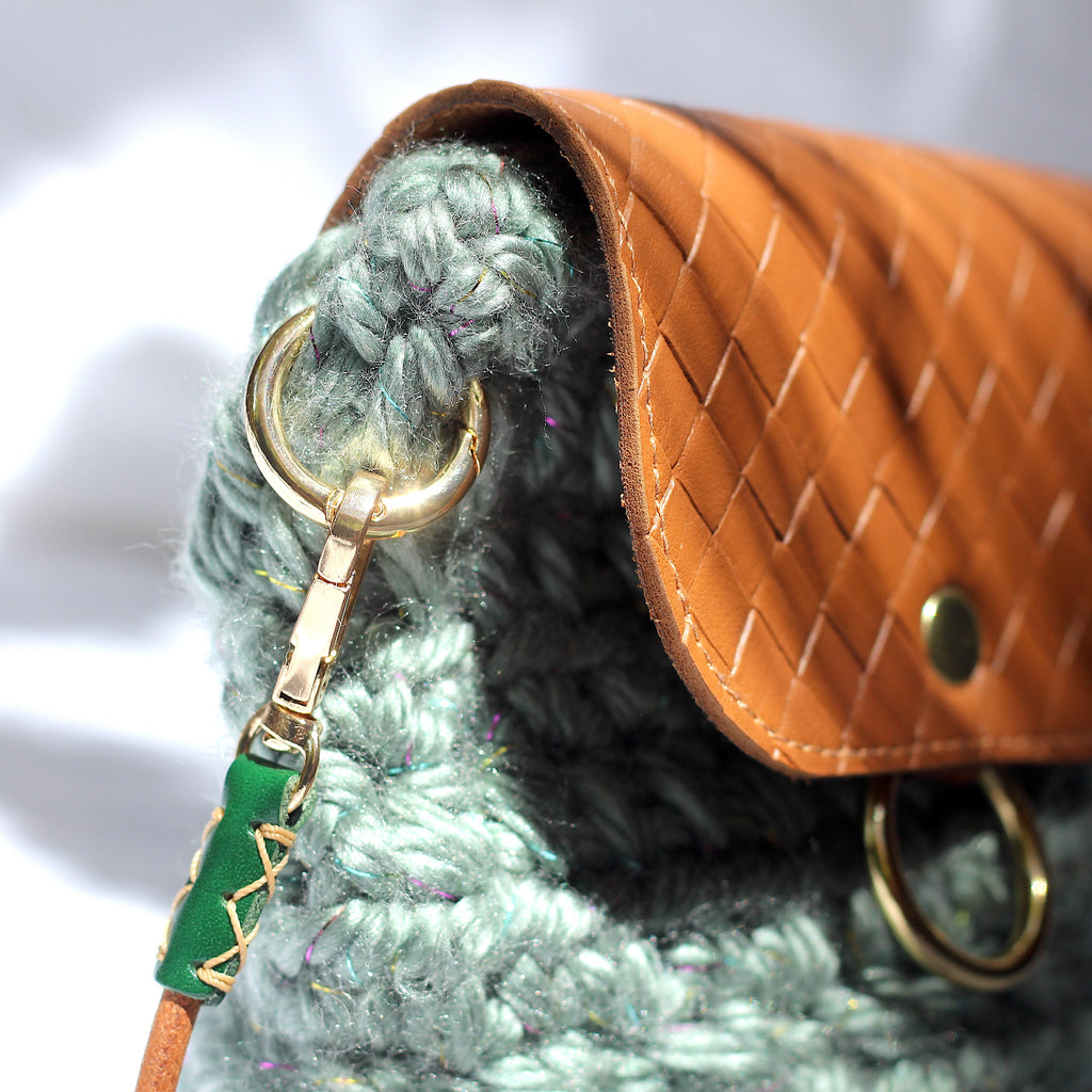 Mini sac bandoulière au crochet vert sauge