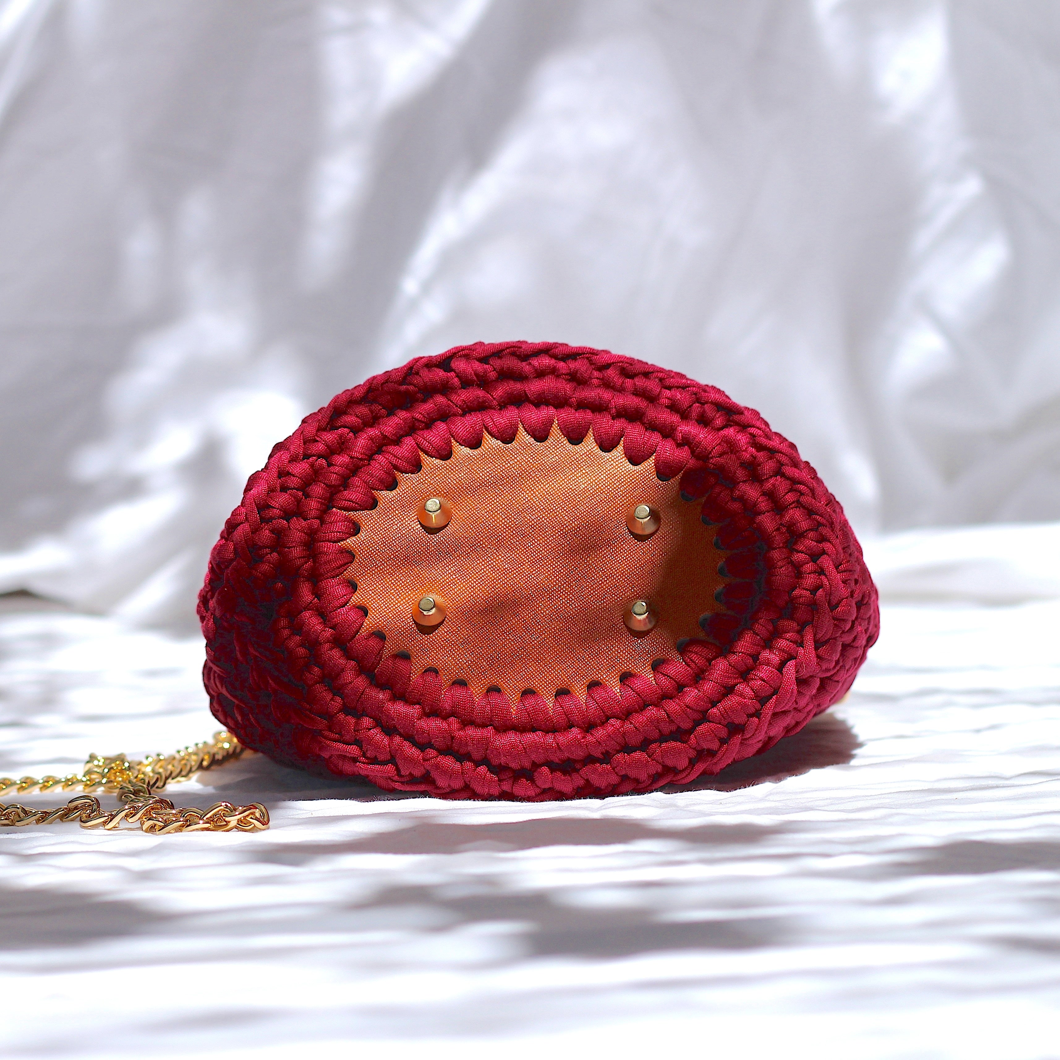 Sac bandoulière au crochet bordeaux