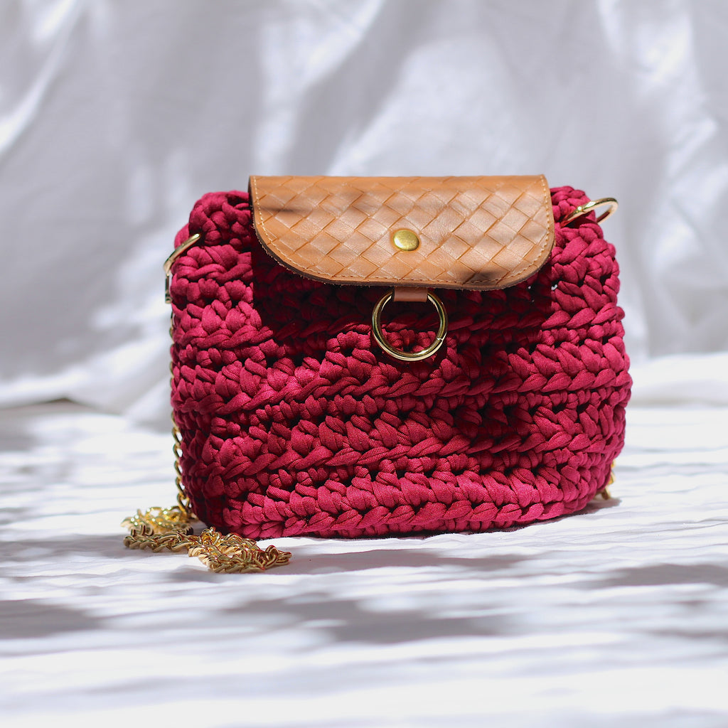 Sac bandoulière au crochet bordeaux