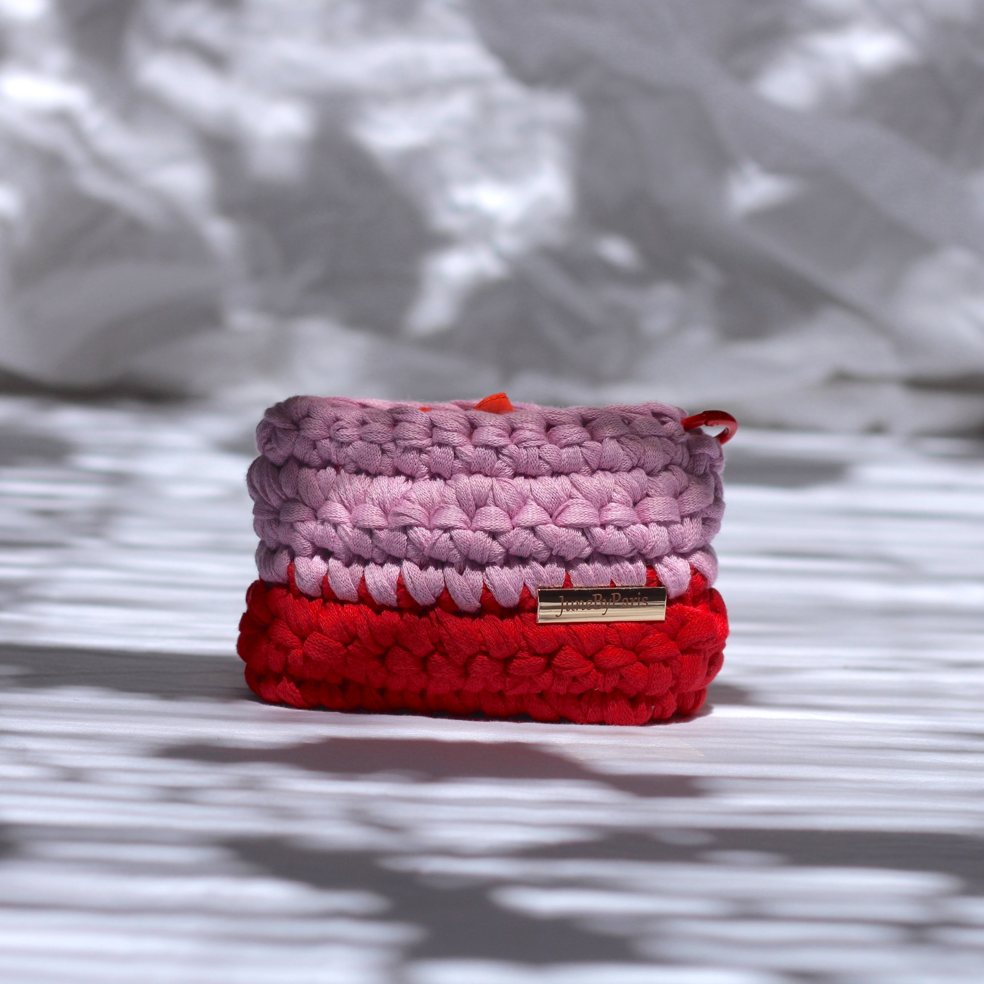Porte cartes au crochet rouge et mauve