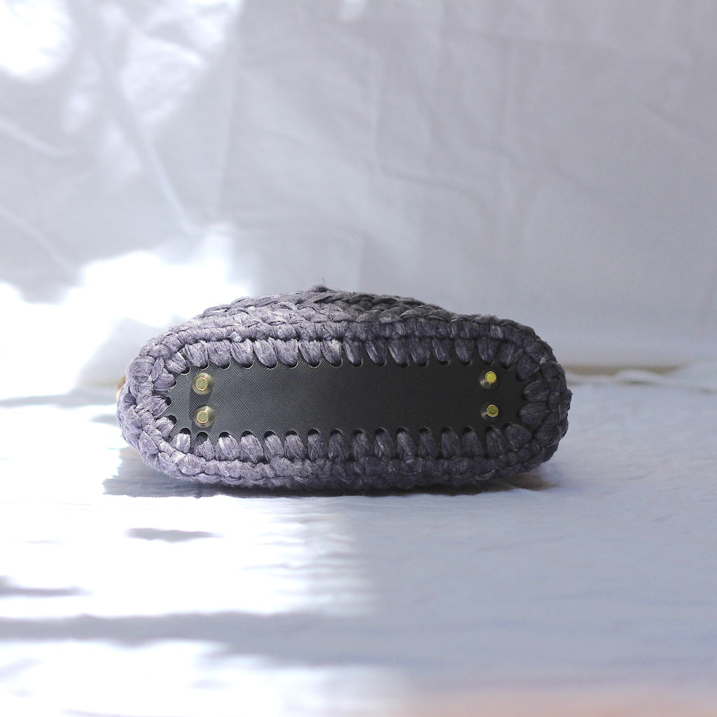 Sac bandoulière au crochet noir délavé