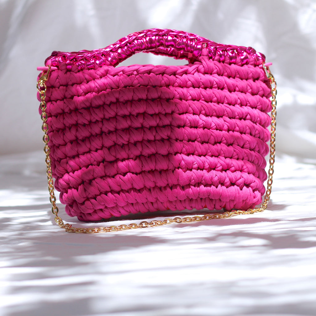 Sac à main au crochet fuchsia